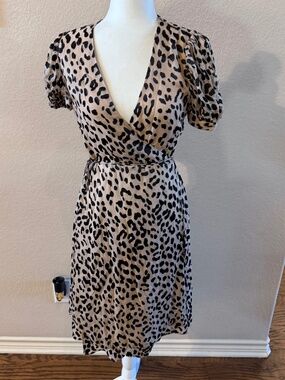 Alice + Olivia Rosette Leopard-Print Wrap Dress with puff sleeves SZ 2